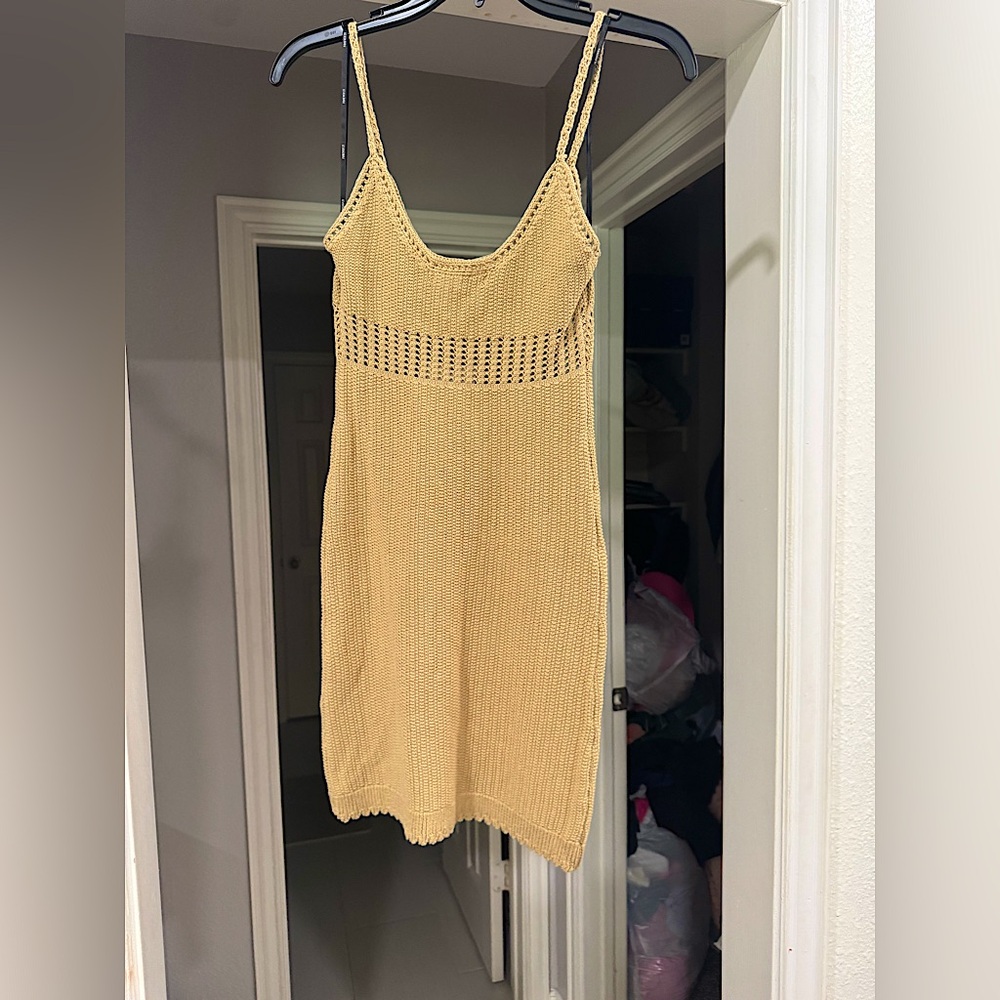 Forever 21 Tan Beach Knit Mini Dress (Size S) NEVER WORN💛💛